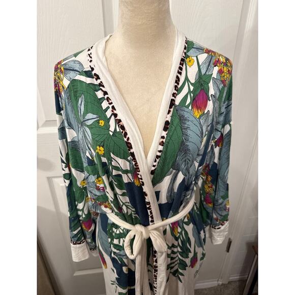 Soma Intimates Short Pipe Cool Nights Robe in Jungle Floral, L/XL - Picture 3 of 8